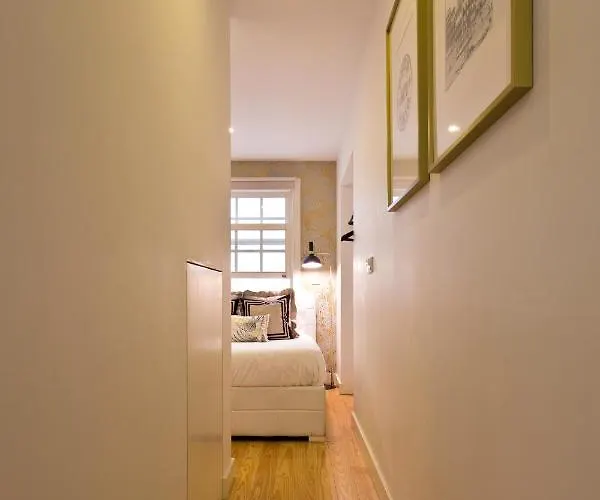 Sao Bento Golden Flat